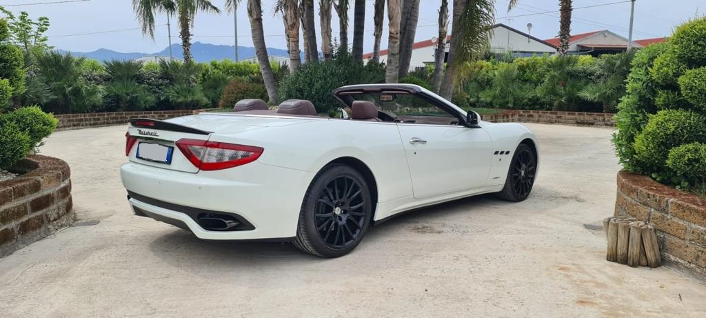 maserati gran cabrio